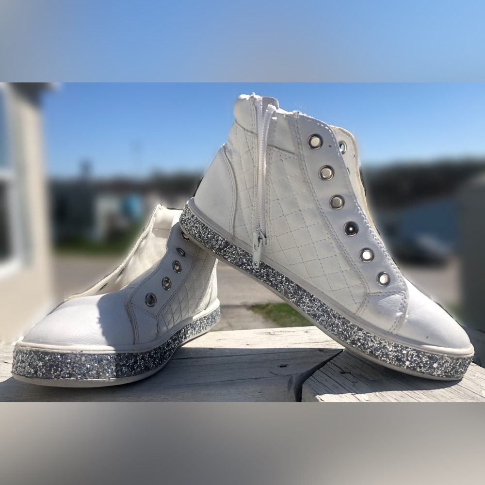 Justice white sneakers size 5 in kids